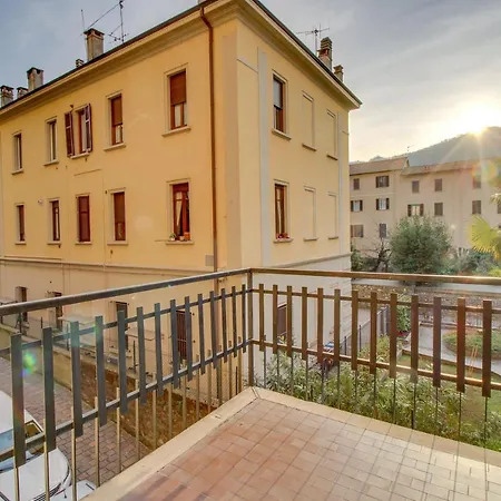 Apartment Elegance In City