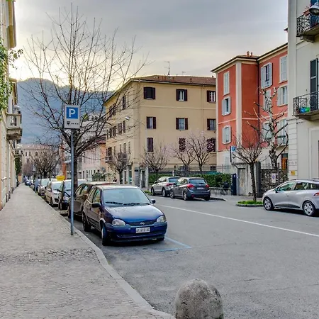 Elegance In City * Como