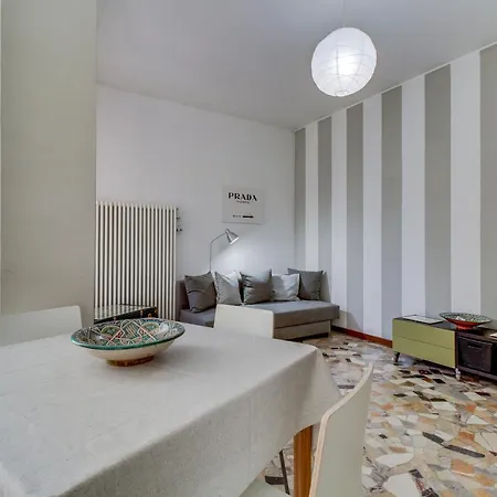 Elegance In City Apartment Como