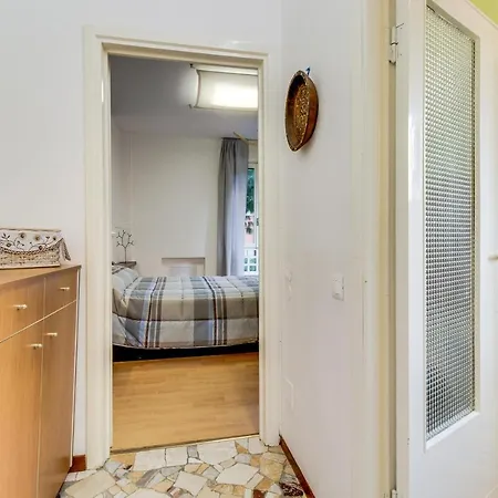Apartment Elegance In City *