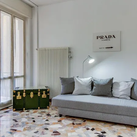 Elegance In City * Como