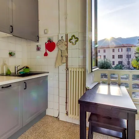 Apartment Elegance In City *